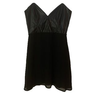 Black Leather Strapless Dress With V Neckline